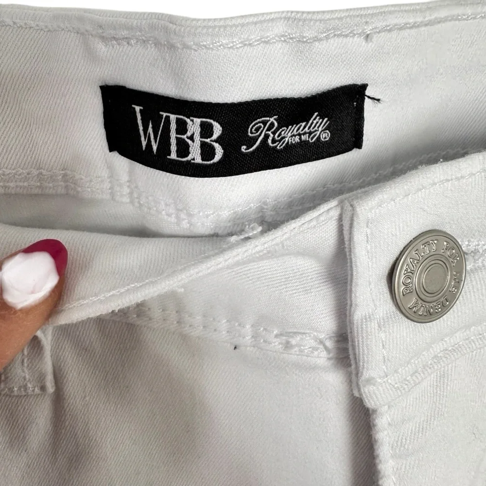 NWT Royalty for Me WWB mid rise boot cut white jeans size 10